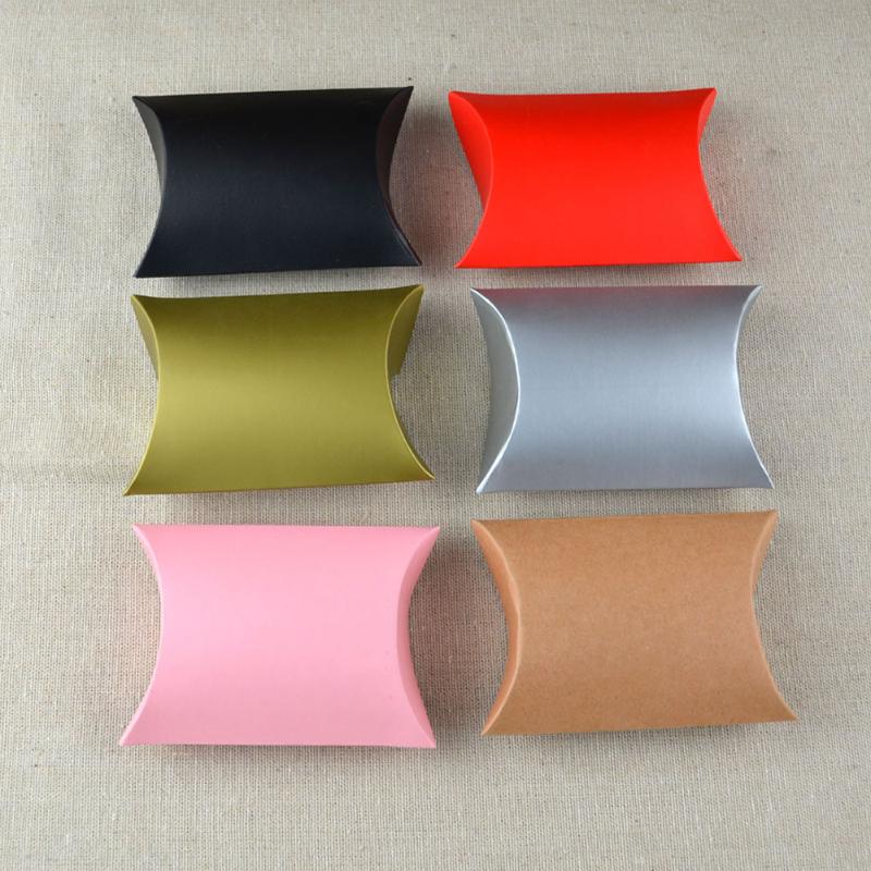

50pcs Wedding Party Favor Kraft Paper Candy Boxes Christmas Supplies Gift Box Packaging Box Cute Pillow Shape Candy Bag