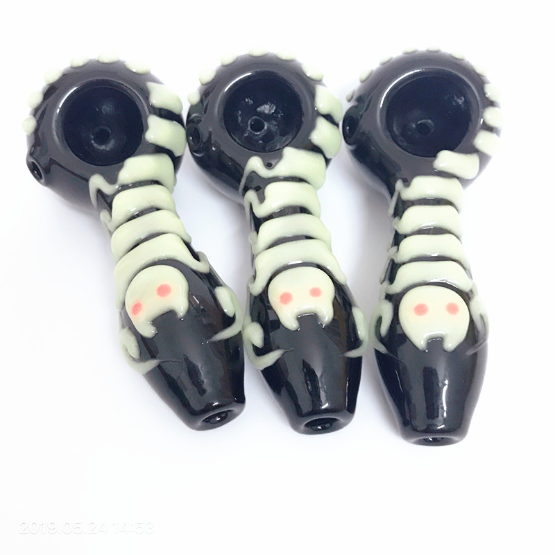 

4inch Glow In The Dark Glass Pipes Heady Tobacco Pipe Luminous Scorpion Dab Rigs Glass Bubbler Hand Tube Smoking Accessories