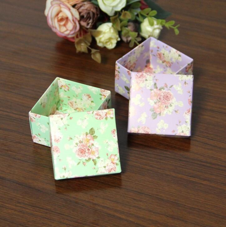 

10pcs 6.5*6.5*3.8cm Purple Green Flower Paper Candy Box Small DIY Craft Packaging Box For Handmade Soap Mini Jewelry Boxes