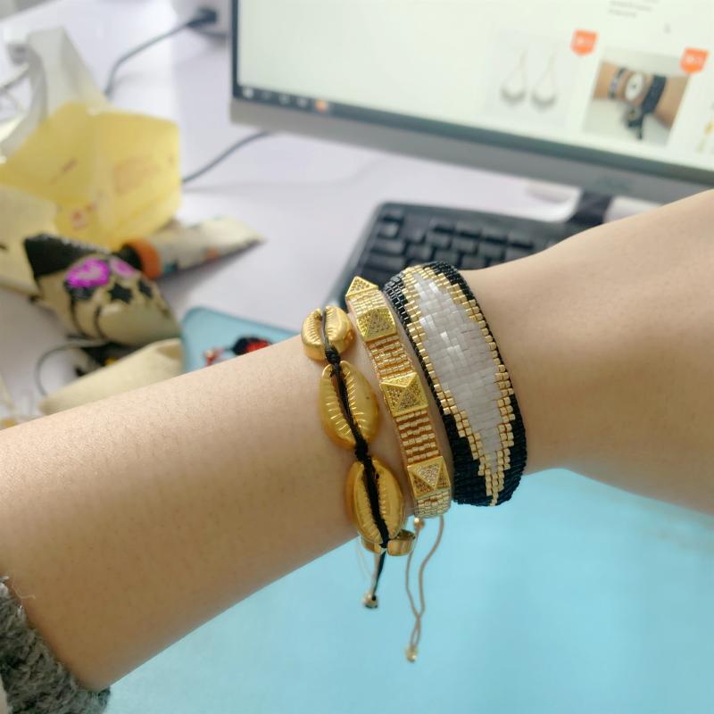 

SHNUS BOHO 2020 New Men's Friendship Bracelet MIYUKI Evil Eye Pulses Declaration Black Charm Jewelry Shell Metal Bead Bracelet f