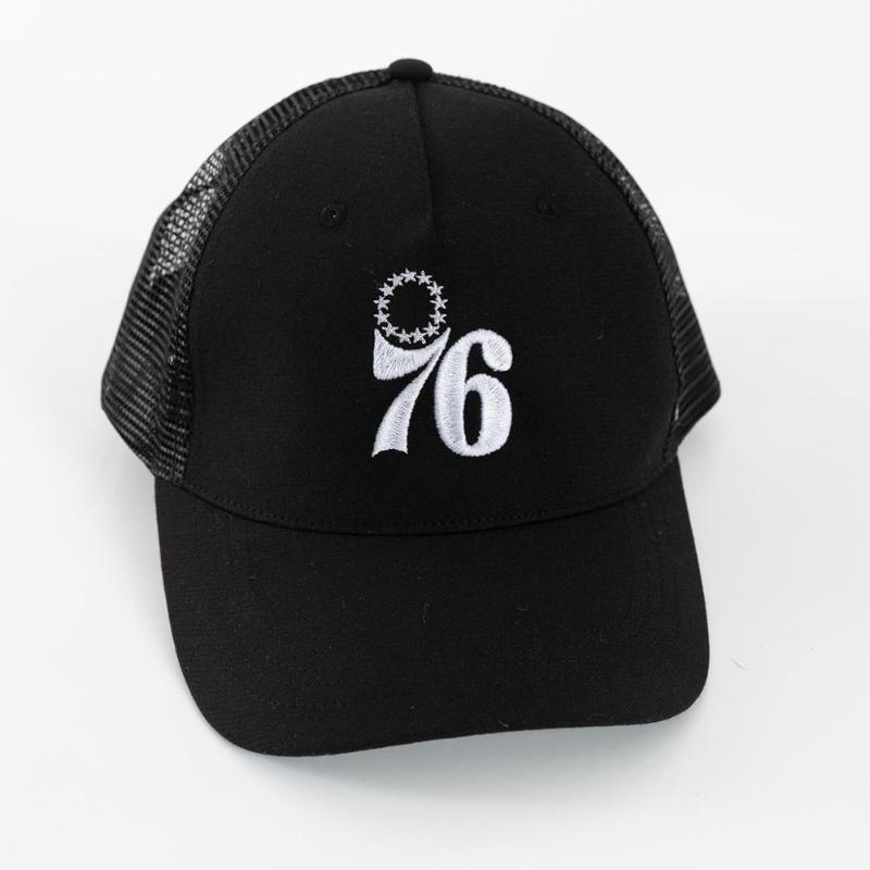 

KISSMILK 2020 Spring And Summer Black Peaked Hat Female Street Digital Embroidery Pattern