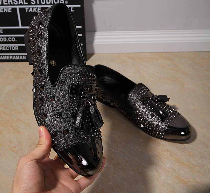 

Black Genuine leather Loafers Men rhinestone Slippers Moccasins Man Flats Wedding Men's Dress Shoes Tassels Casual Shoes Formal