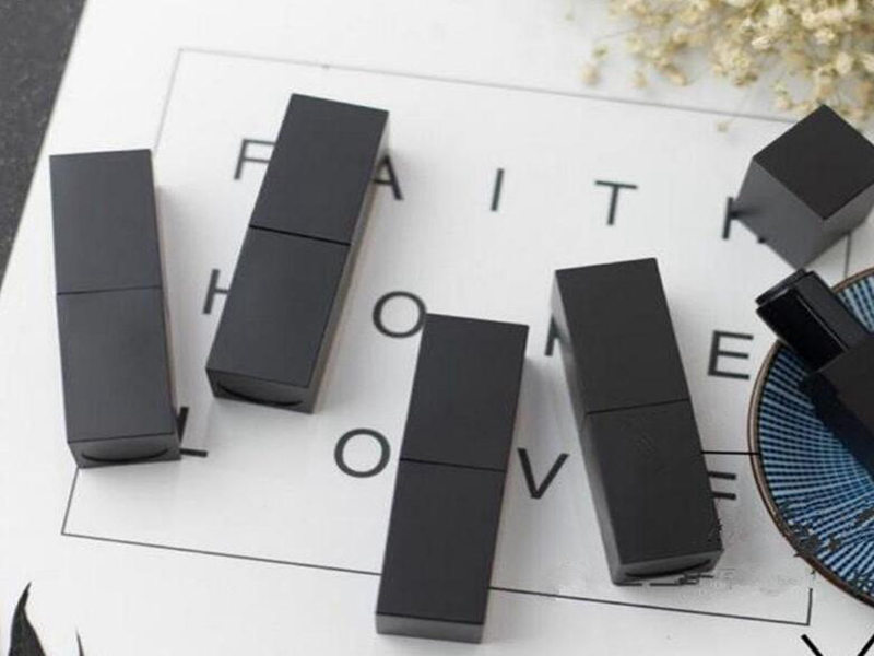 

New Empty Lipstick Tube with Matte Frosted black Lipstick Container Elegant Chapstick Lip Balm Tube