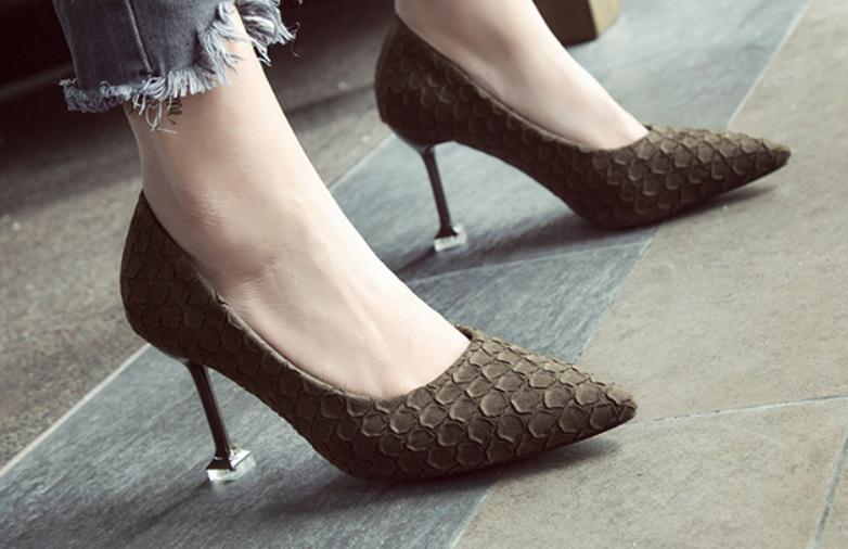 

2019 Women's shoes in Spring and Autumn with New style High heel fine heel pointed end Suede @UUUUU202222, Red