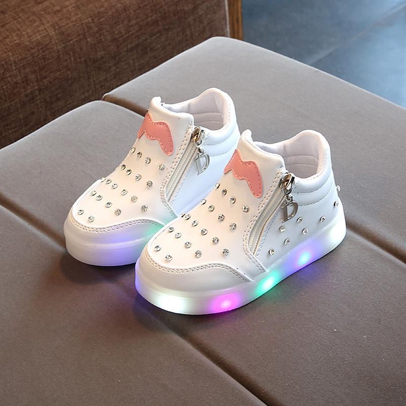 

New Luminous Sneakers Led Children Shoes Boy Girl Glowing Tennis Kids Light Up Shoes for Girls Size 21-30, White