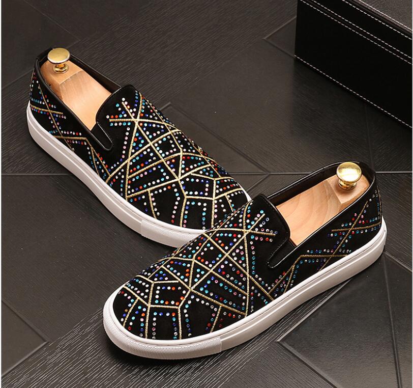 

2021 New luxury Dandelion Spikes Flat rhinestone Leather Shoes Fashion Men embroidery Loafer Dress Shoes Smoking Slipper Casual shoe BM1297, Black