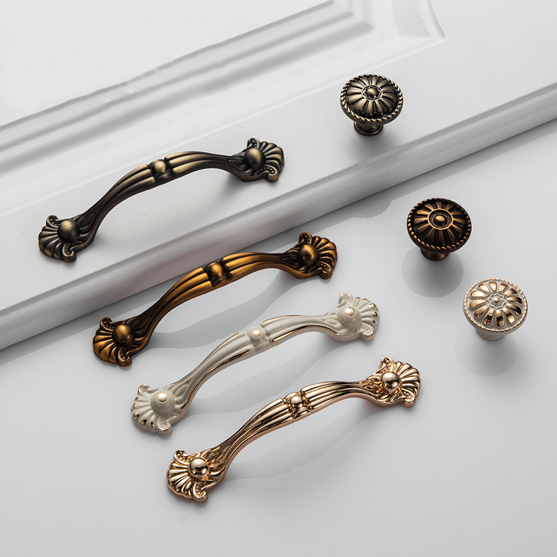 

2 PCS Antique Door Handles Drawer Handles Doorknob Kitchen Cabinet Knobs and Handles European Furniture Hardware Ivory White