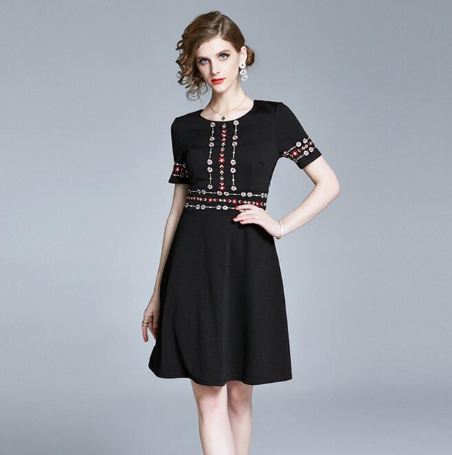 

2020 New round neck short sleeve heavy industrial embroidery floral black dress skirt summer Street Style Dresses