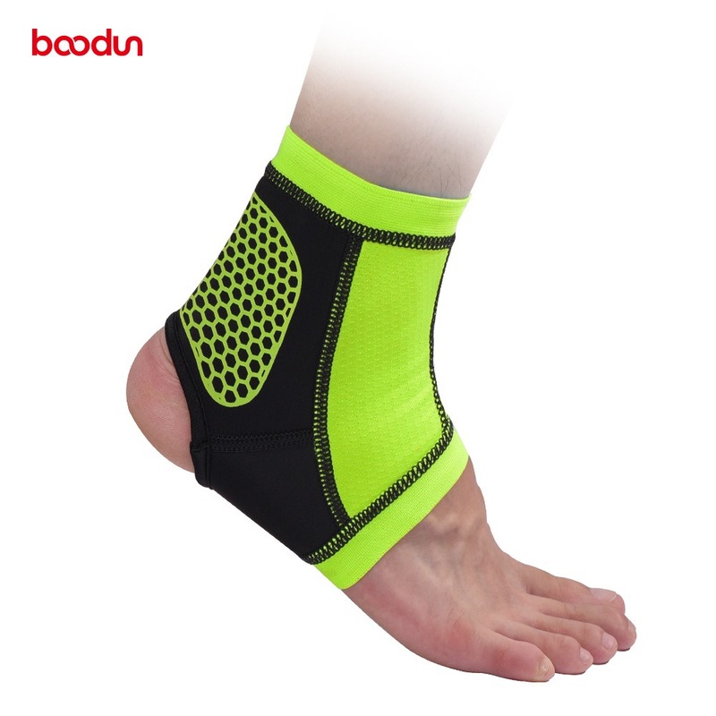 

BOODUN Ankle Support Non-Slip Silicone Ankle Brace Protection Breathable Gym Sports Football Anti-Sprained Protector, Black