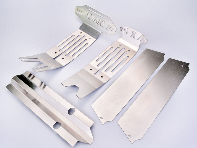 

TRAXXAS x-maxx large X chassis armor anti-collision plate