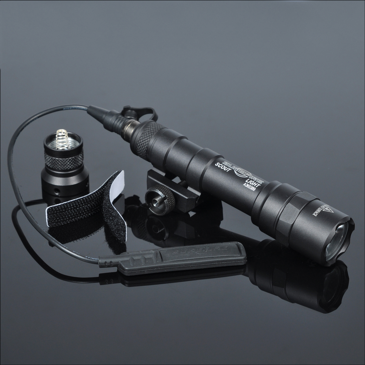 

400 Lumens Tactical SF M600B Scout Light Lanterna Airsoft Flashlight Hunting Keymod Picatinny Rail Mount Gun Light