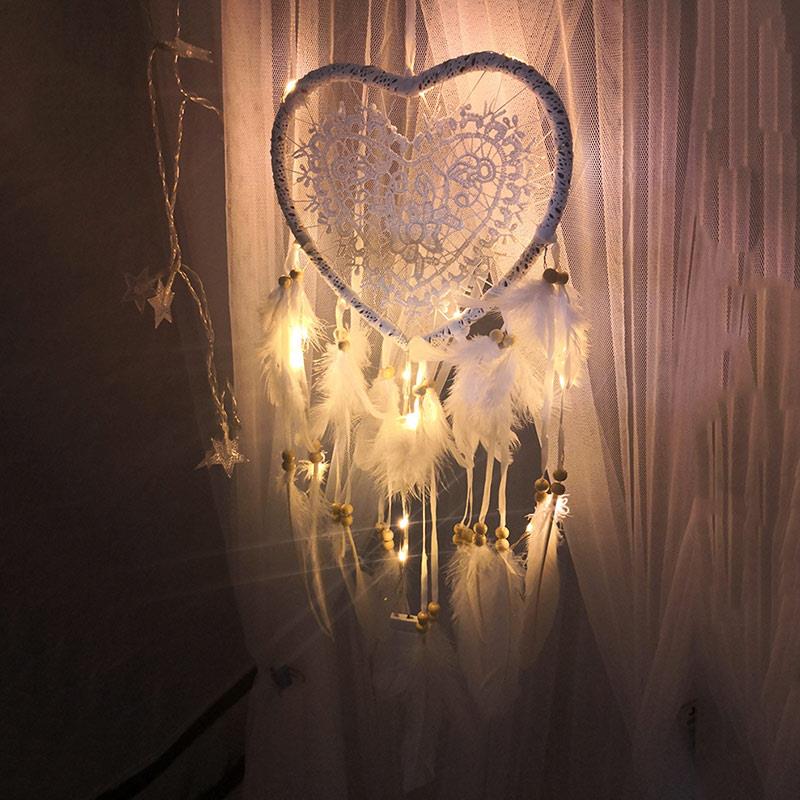 

LED Light Hollowing out Dreamcatcher Dromenvanger Handmade Vintage Love Heart Gift Wind Chimes Home Creative Wedding Decoration