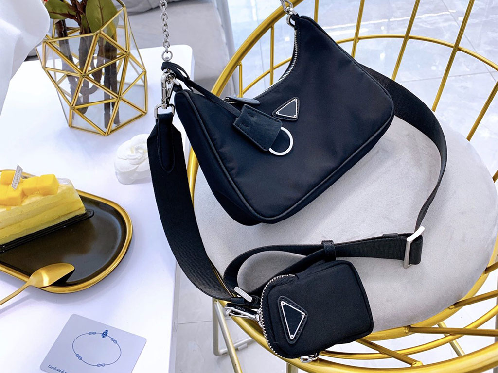 

new shoulder bags handbags High quality Crossbody bag Heart-shaped decoration Tarpaulin Nylon bag wholesale, Black