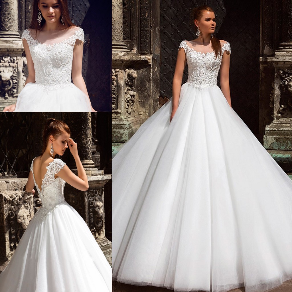 

2020 Luxury Wedding Dress Scoop Neckline with Elegant Beading Pearls On Chest Boho Bridal Dress Customize Size, White