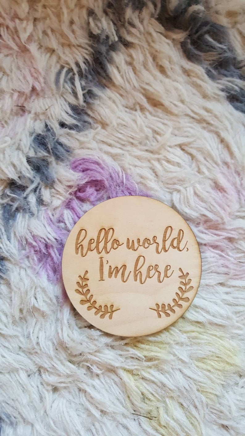 customized wooden plaque for new baby birth gift hello world,i'm here baby photo prop circular disc-image-474028084