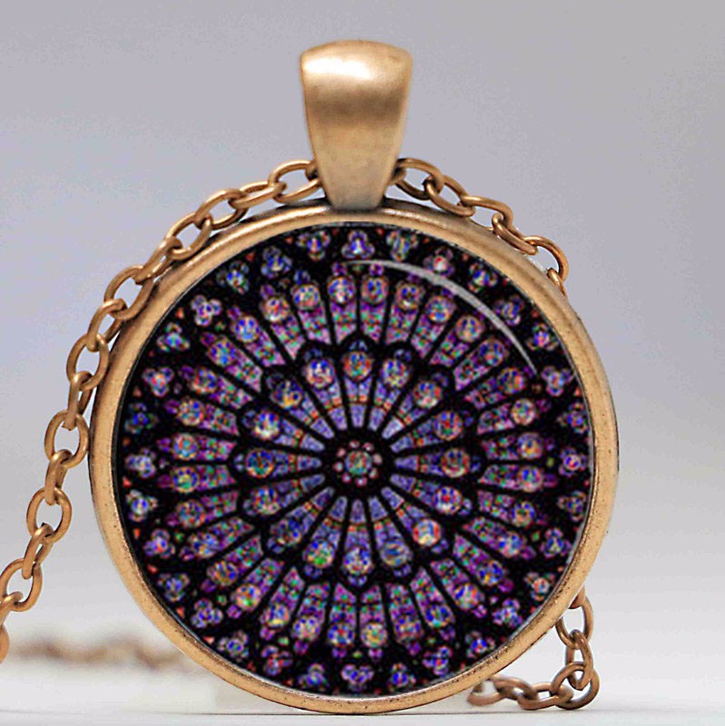 

New Arrival Necklace Rose Window Stained Glass Notre Dame de Paris Cathedral Locket Necklace Personality Decoration Pendant Chain Jewelry