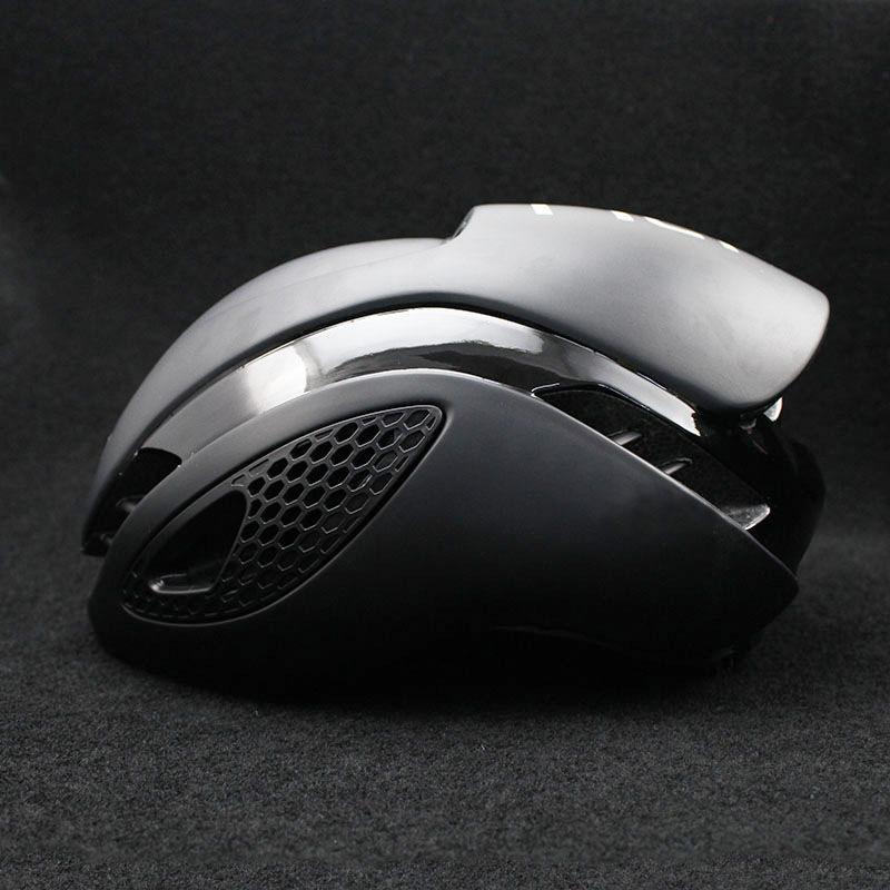 

ABUS riding helmet, ring road mobile star fleet version, road bike, pneumatic helmet riding equipment.