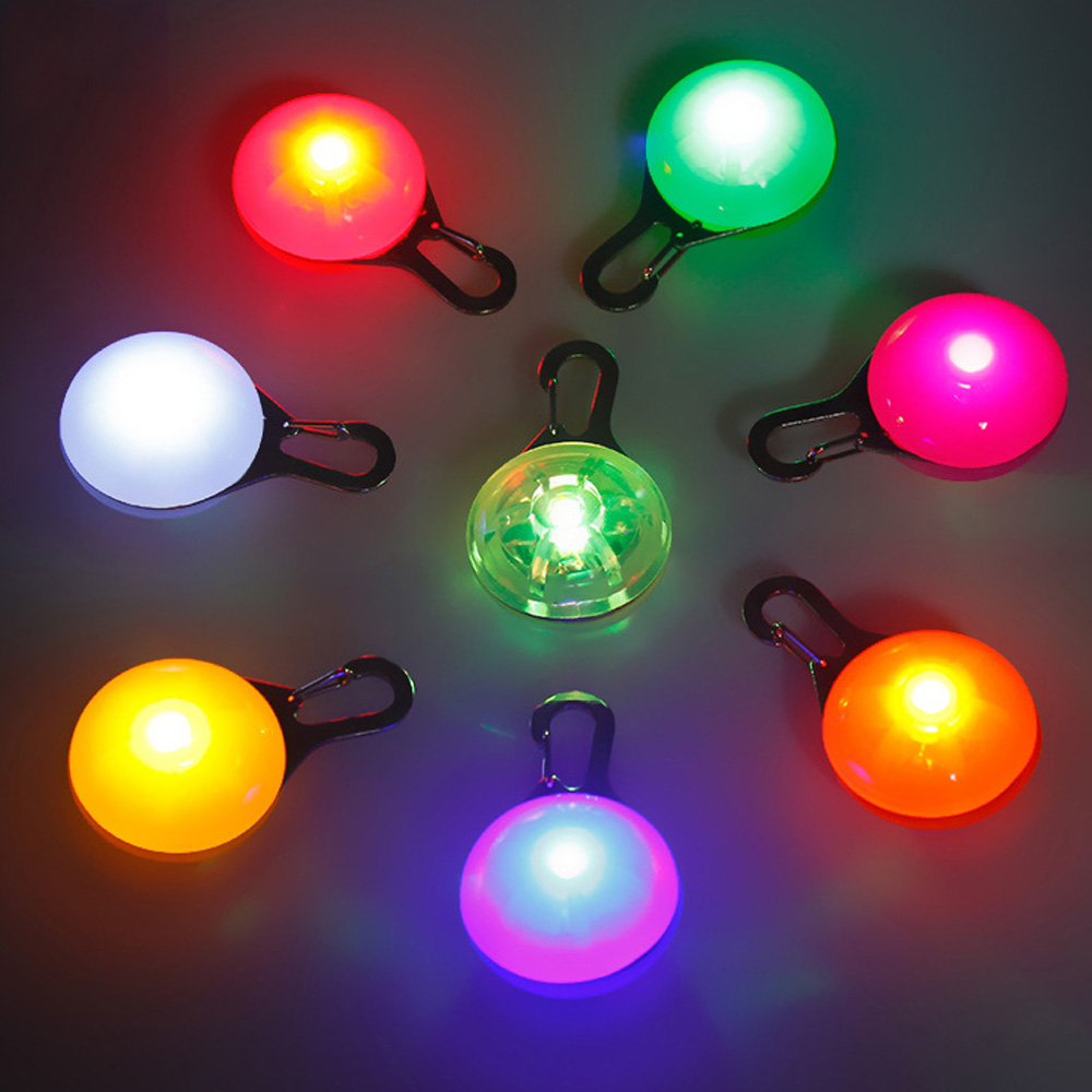 

Pet Puppy Night Light LED Collar Pendant Pet Supplies Kitten Safety Warning Light Hiking Backpack Buckle Waterproof Multi-color optional