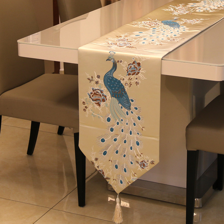 

Fashion Classical Peacock Table Runners Wedding Party Decor Dining Table Cover Coffee Table TV Cabinet Tablecloth Bed Rubber