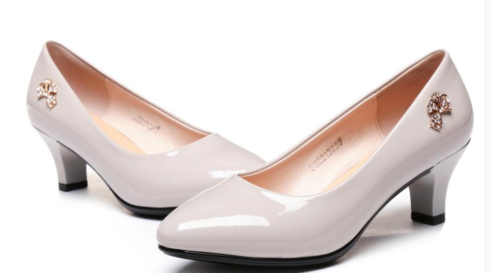 

2019 Women's shoes in Spring and Autumn with New style Middle heel Coarse heel pointed end @Q01, Black