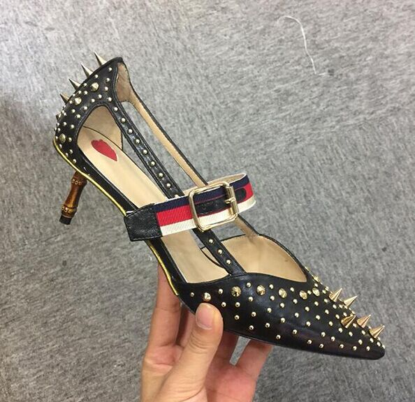 

Europe 2019 sets foot genuine leather spell color banquet shoes bamboo with metal rivets pointed high-heeled shoes with a fine sense of the