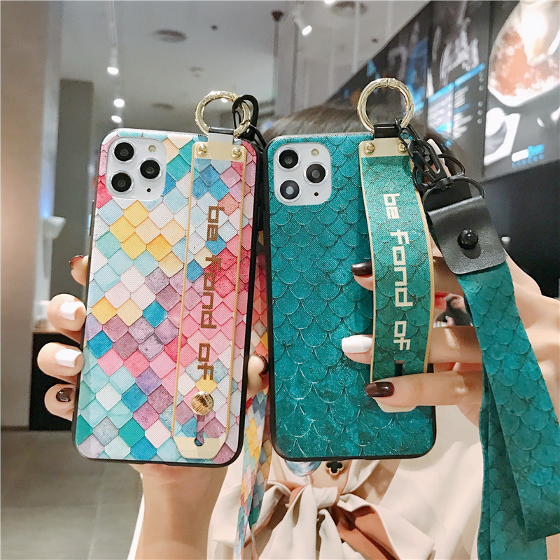 

Luxury Designer Phone Case For iphone 12 Mini 11 Pro Max Xs Xr X Wrist Strap Soft Cover For iphone 8 7 Plus With Lanyard