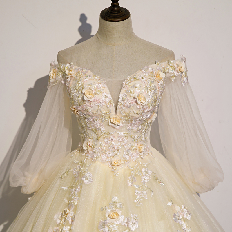 

light yellow flower embroidery ball gown queen gown medieval dress Renaissance gown royal Victorian dress/princess cosplay Ball, As photo