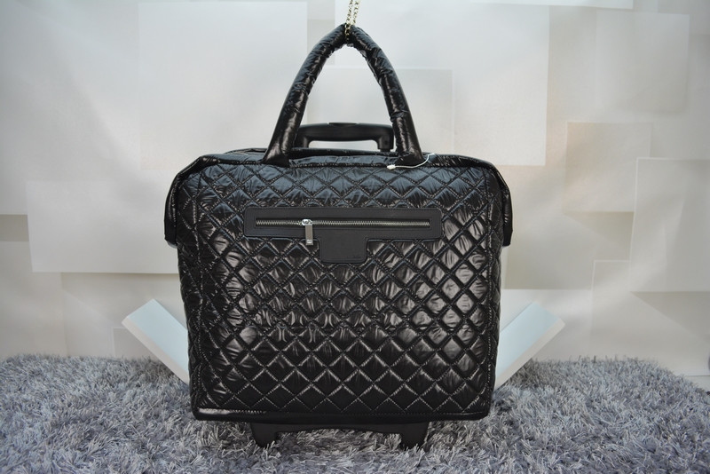 

New diamond lattice down fabric Large size travelling bag with pulley good quality