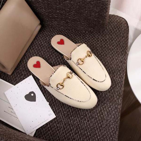 

2020 Superior quality Reed weaving Python skin Lazy women shoes luxury Designer Metal buckle beach slippers Mules Classic Sandals, Beige