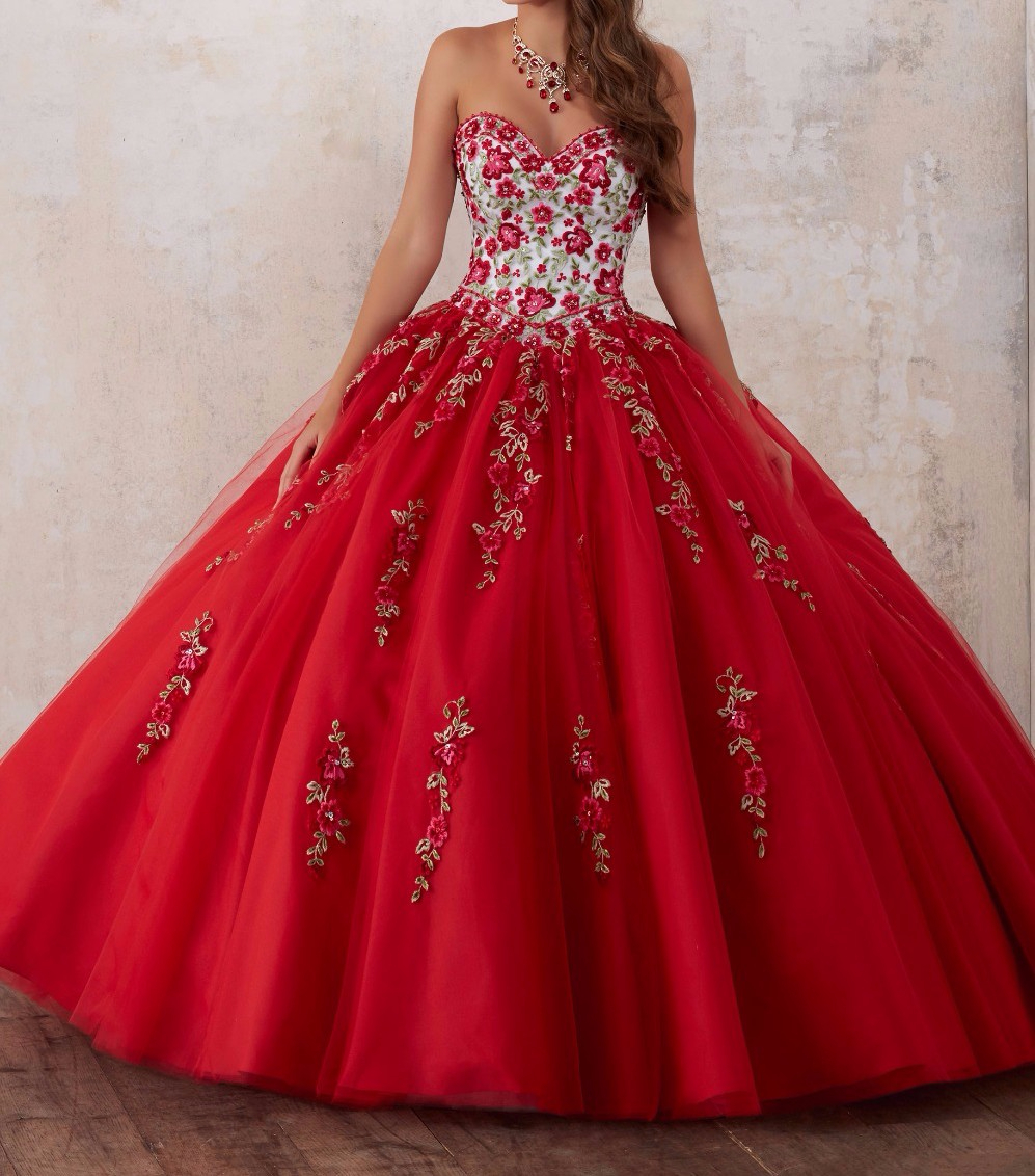 

Red Embroidery Quinceanera Dresses Sweetheart Beaded Crystal Tulle Ball Gown Prom Dresses 15 year old Debutante Vestidos De 15 Anos, Olive