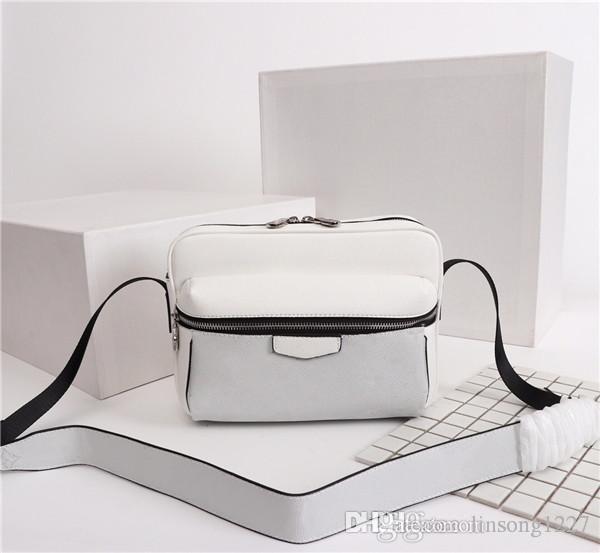 New in the store! 241 postman bag, attractive accessories, spring fashion show, functional and practical one-shoulder bag-image-540512032