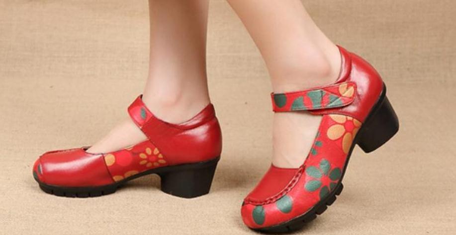 

2019 Women's shoes in Spring and Autumn with New style Middle heel Coarse heel round head mother shoes @NM704, Black
