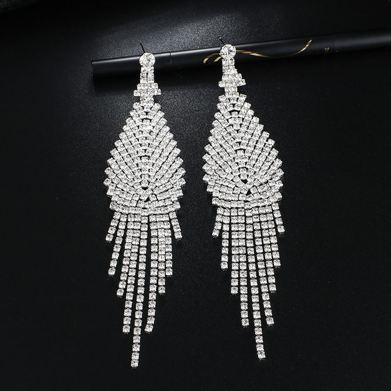 

Rhinestone Long Fund Tassels Earrings Exaggeration Eardrop Temperament Earring