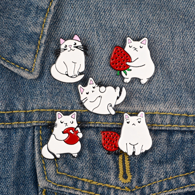 

Cute cartoon animal cat fruit Small Funny Enamel Brooches Pins For Women Demin Shirt Decor Brooch Pin Metal Kawaii Badge Fashion Jewelry, Gray