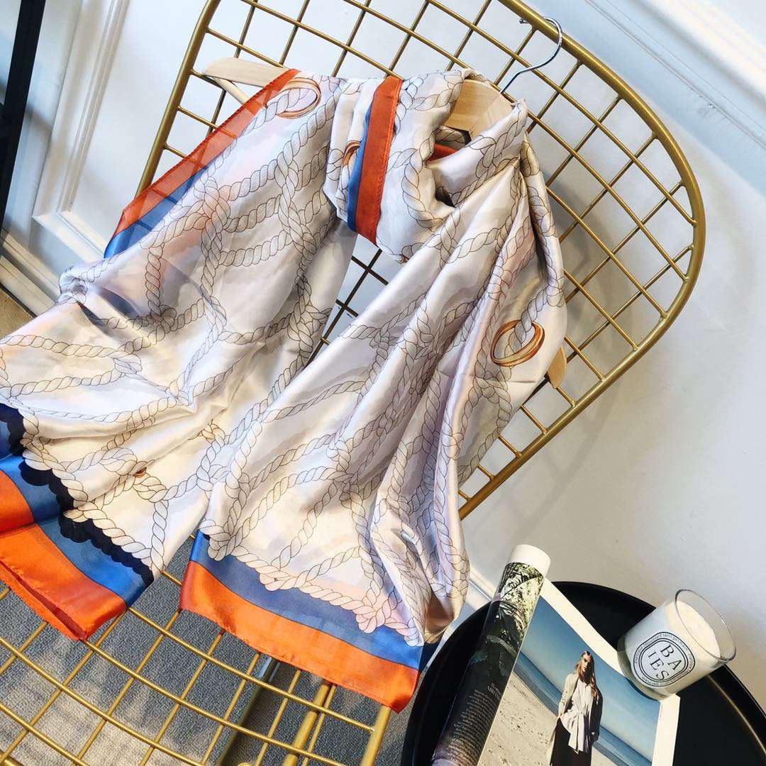 

High-end fashion brand luxury scarf spring and summer new ice silk scarf travel sunscreen beach towel thick print shawl 180*90cm high qualit