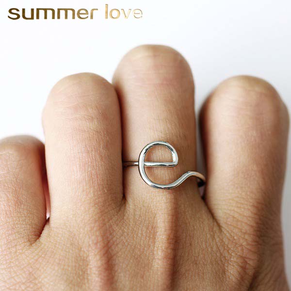 

Hot Sale Letter Ring for Women Creative Design E M C K R Y H Initial Alphabet Silver Gold RingFashion Jewelry Gift