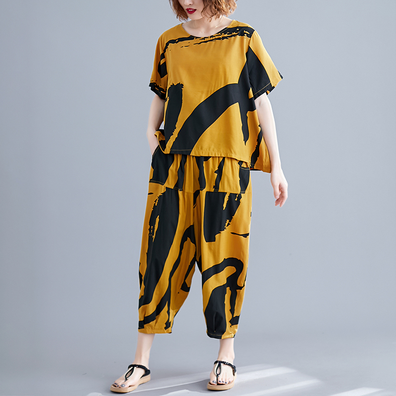 

EWQ] 2020 Spring Summer New Pattern Round Collar Short Sleeve Print Patchwork Two Piece Set Women Vintage Suit AK98707, Yellow