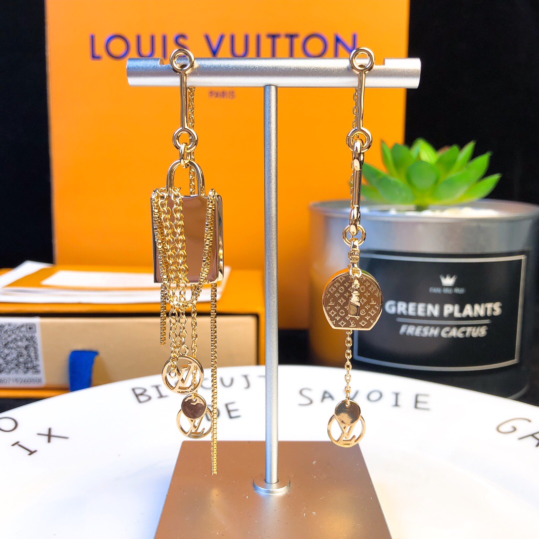 

hot luxury jewelry women designer earrings monogram bag and lock charm earrings high-end elegant gold chains tassels studs, White