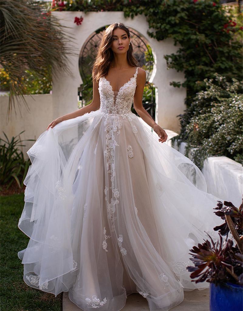 

Spaghetti Lace A Line Wedding Dresses 2020 Tulle Applique Ruffles Bohemian Bridal Gown Backless robes de mariée, Gold
