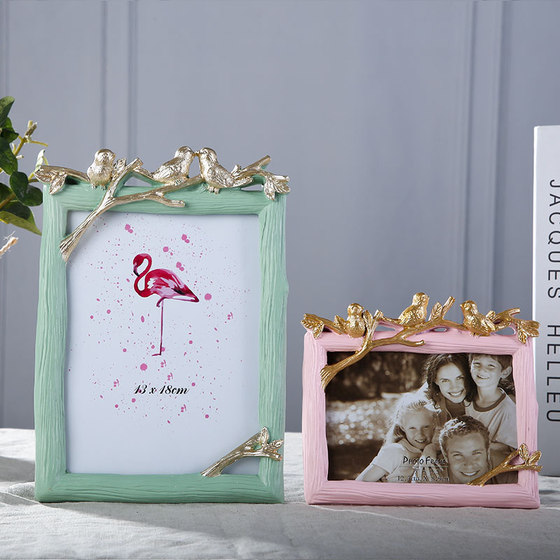 

Light Resin Photo Frame Creative Golden Bird Wedding Photo Decoration Modern Minimalist Children Gifts Classic Style