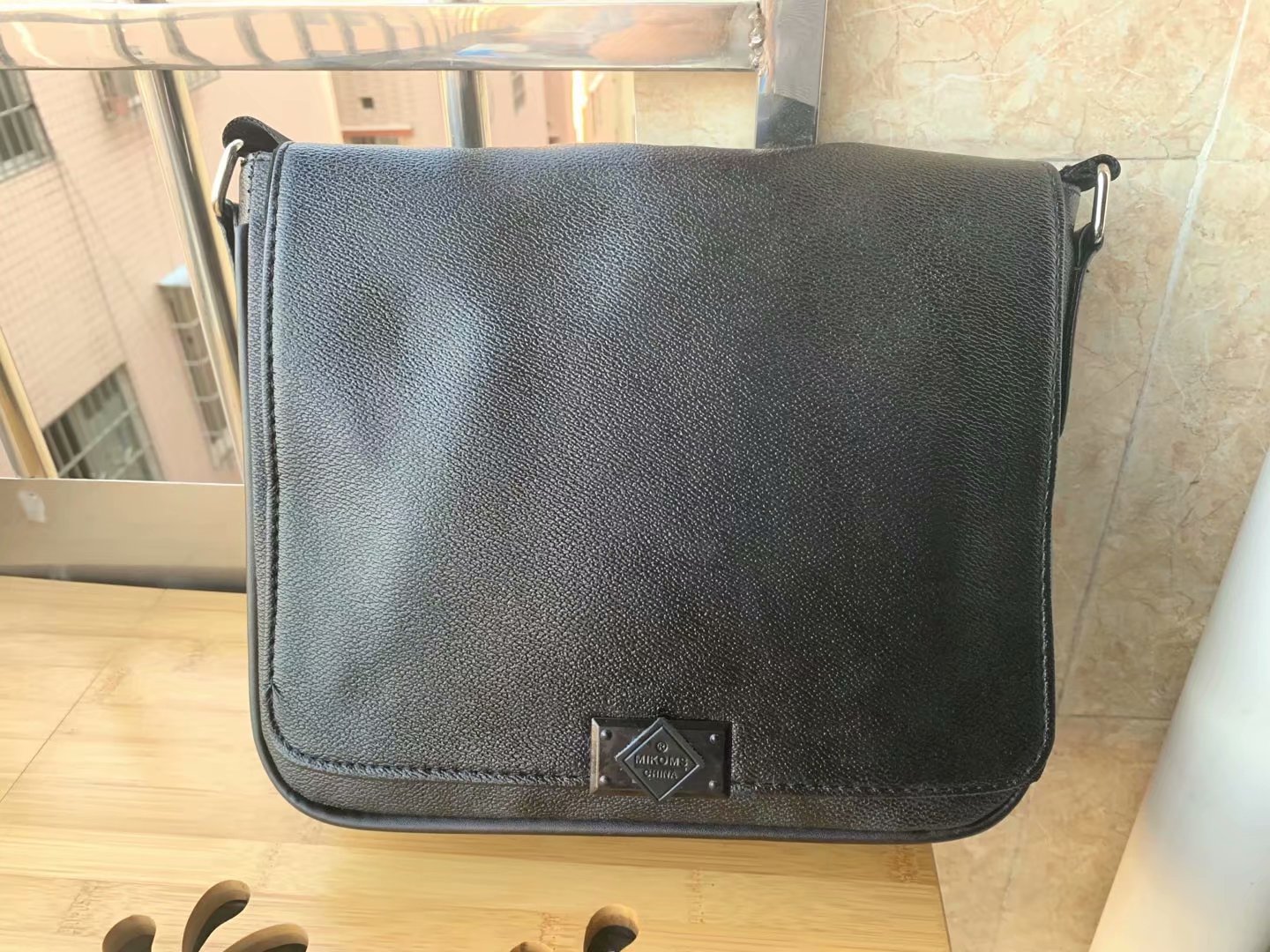 

2019 new Classic fashion men messenger bags cross body bag school bookbag should 41213 with dust bag No 1 is mikoms brand item, Black