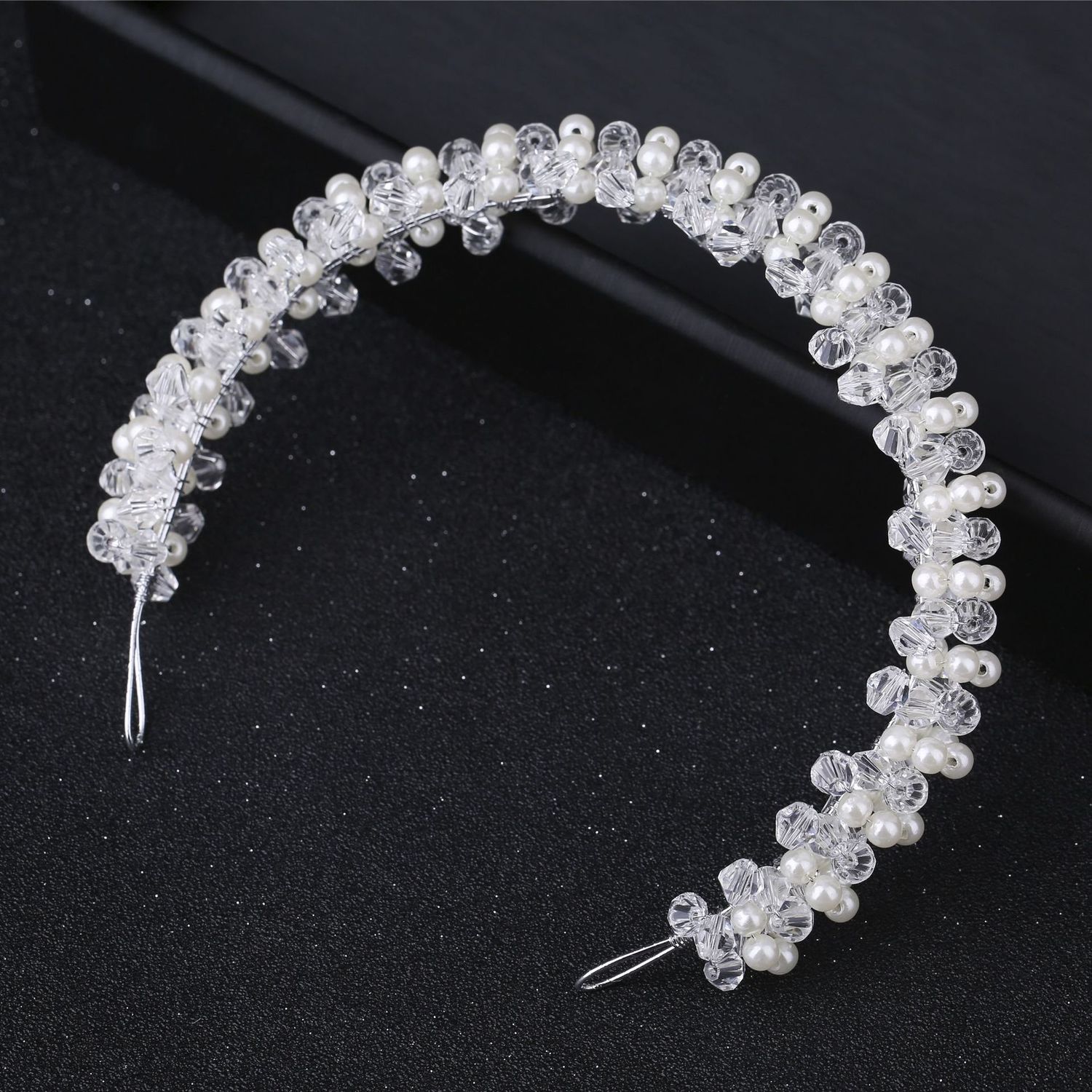 

Manual Pearl Crystal Torsional Bead Soft Chain Hair Hoop Headwear Bride Wedding Hair A Group Of