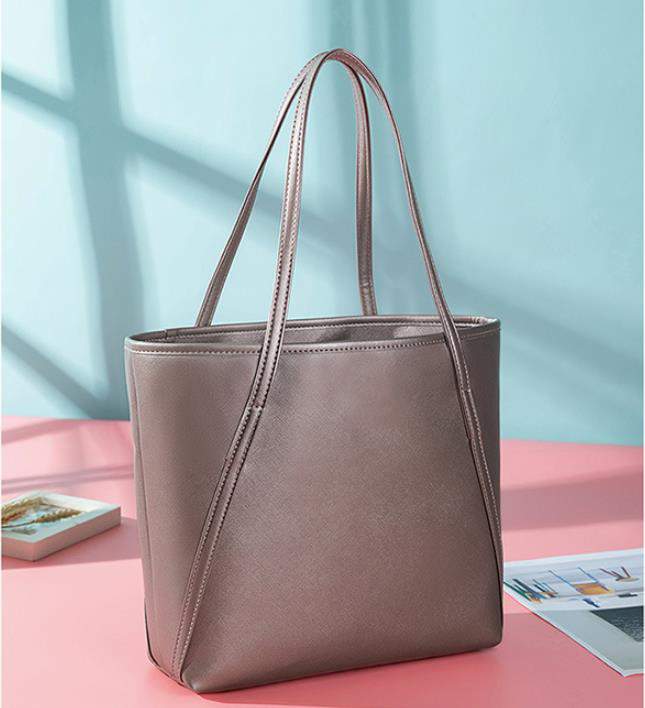 

Women Luxurys Designers handbag Bags large shoulder shoping Storage Beach totes cross body Bags handbags purse 3 color .