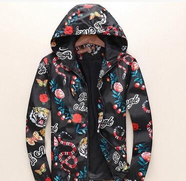 

Fashion Designer Jacket Windbreaker Long Sleeve Mens Jackets Hoodie Clothing Zipper With Animal Letter Pattern Plus Size Clothes M, Photo color