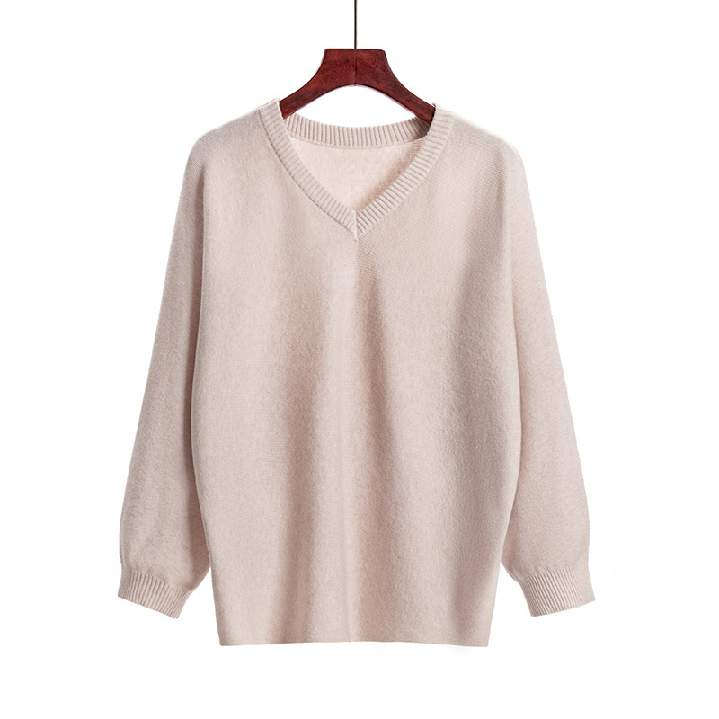 

COLENFAISH Autumn Women V-neck Bat Sleeve Sweater Fashion Simple Style Comfortable Velvet Core-spun Yarn Ladies Sweater, Xy-008bs