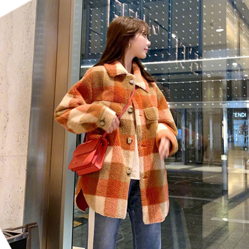 

Vintage Loose Plaid Fake Lamb Fur Coat 2018 Winter New Single Breasted Lapel Fur Coat Women Teddy Female Outwear Jacket, As picture