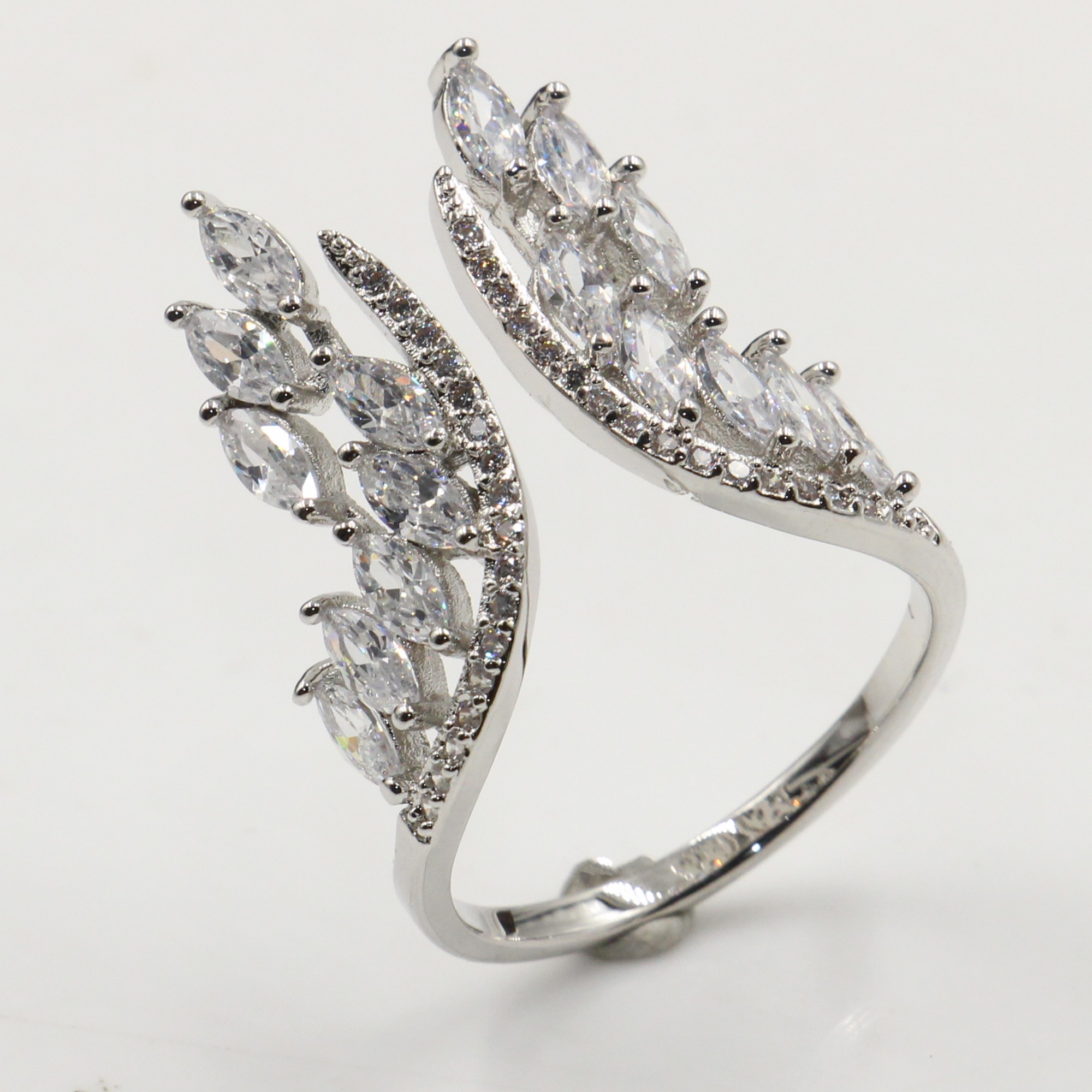 

Size 5-10 Luxury New Arrival Fashion Jewelry 925 Sterling Silver Marquise Cut White Topaz CZ Diamond Women Wedding Band Angle Wings Ring