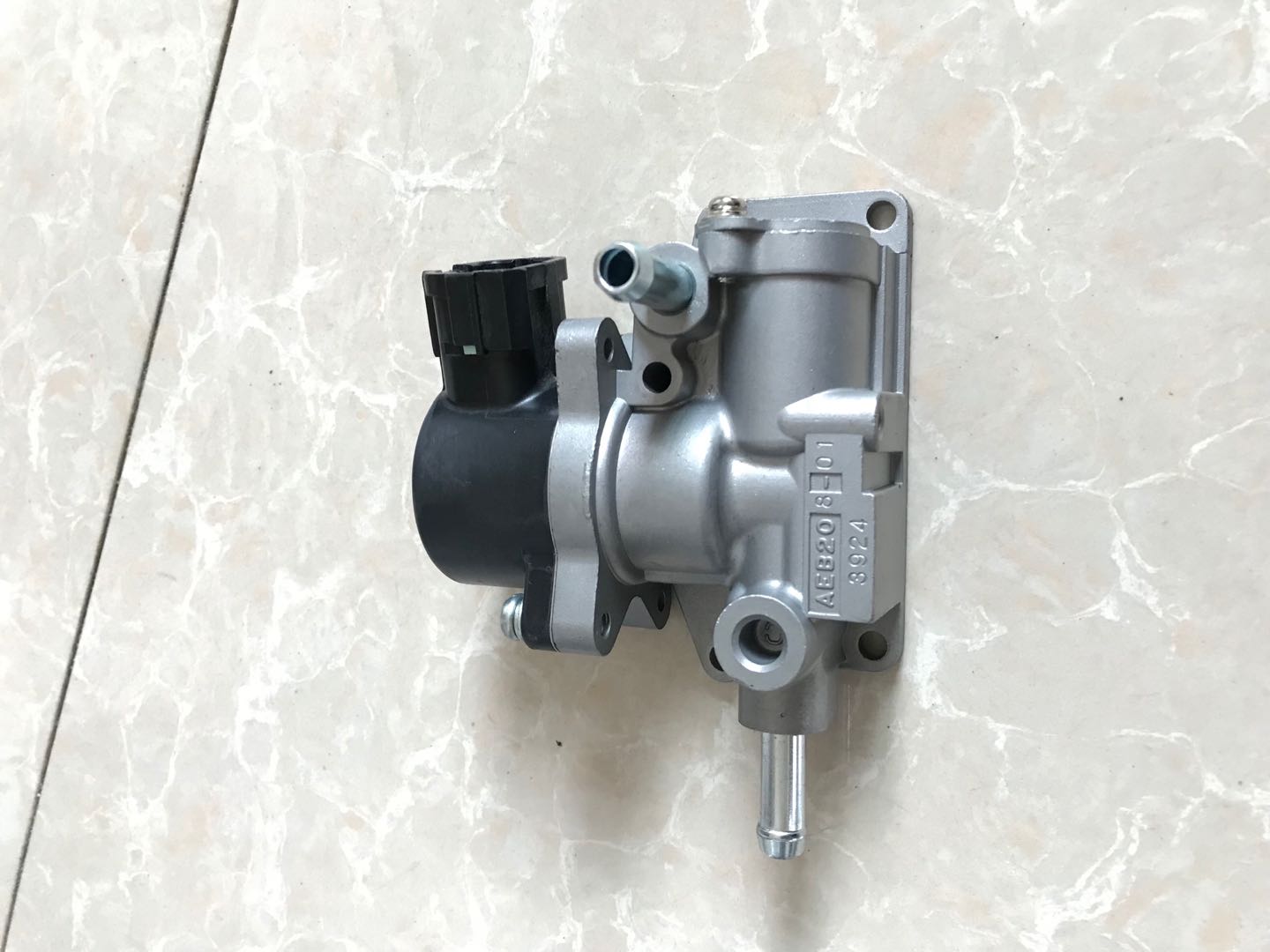 IAC 23781-2Y011 23781-5U01 Assomis de soupape de contrôle de l'air inactif pour Nissan Maxima Infiniti i30 2000-2001