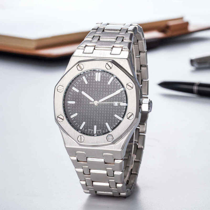 

2020 mens luxe watches sapphire Stainless steel quartz movement automatic top quality wrist watch famous mens watches with calendar, Slivery;brown