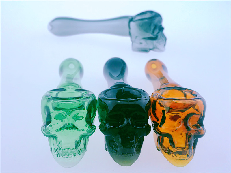 

2019 New euramerican fries skull glass pipe colorful burner mini hand tube medicine spoon hay burner bowl beautiful little Christmas present